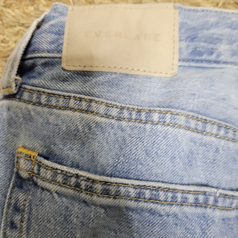 Everlane Relaxed Light Blue Jeans - Picture 3 of 6